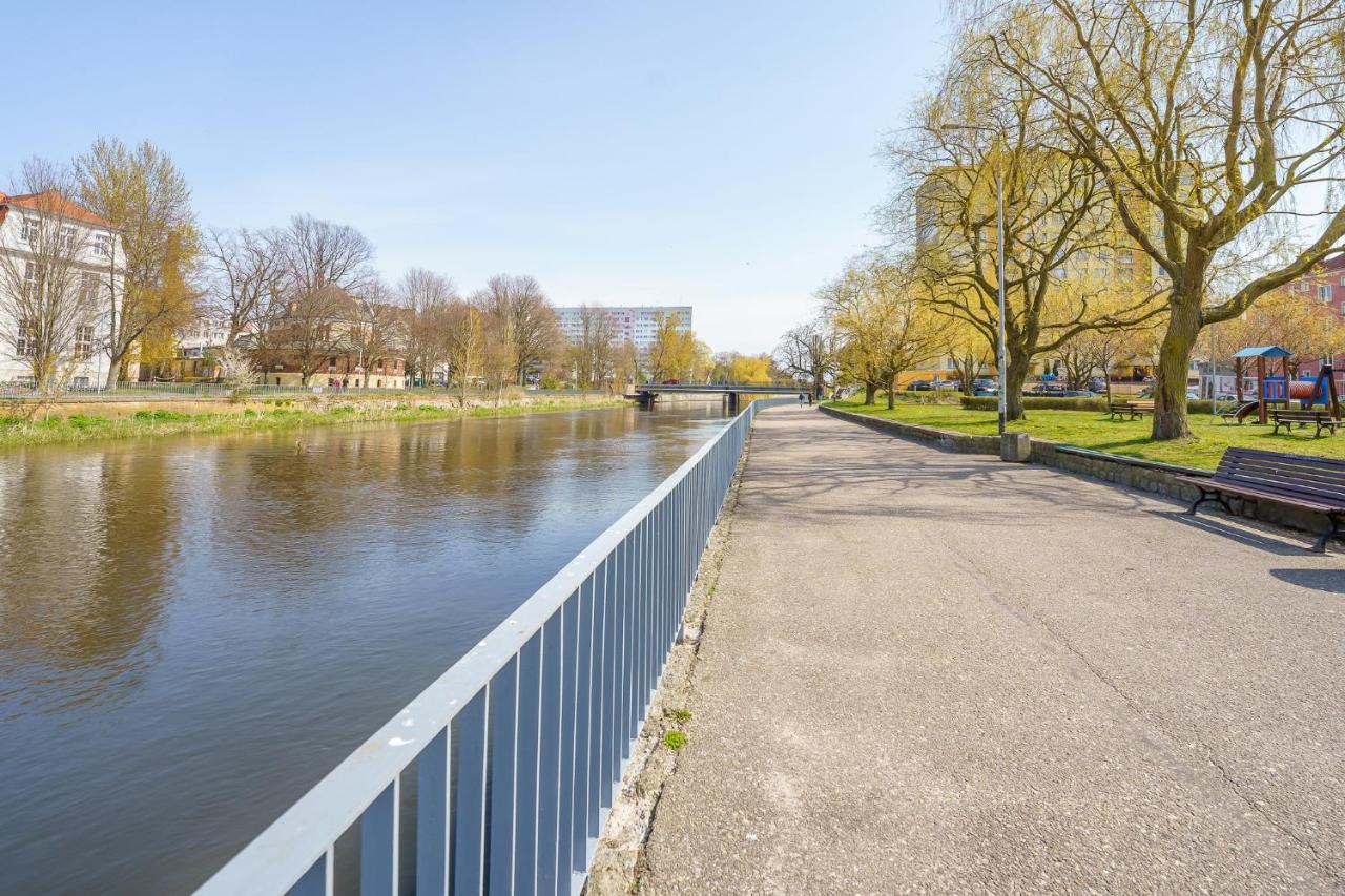Klimatyczny Apartament Przy Bulwarze Optima Apartman Kołobrzeg Kültér fotó